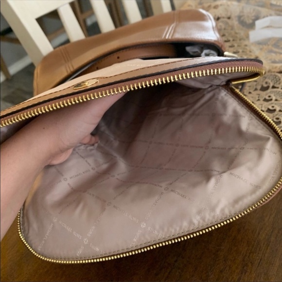 New Mk 🥰shoulder / crossbody Bedford bag - Picture 6 of 7